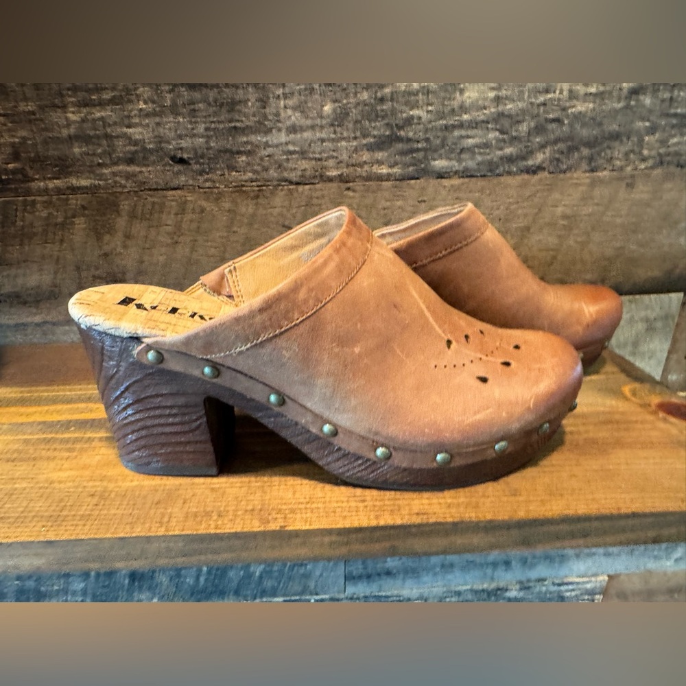 Women's Kork’s Brown Leather Clogs